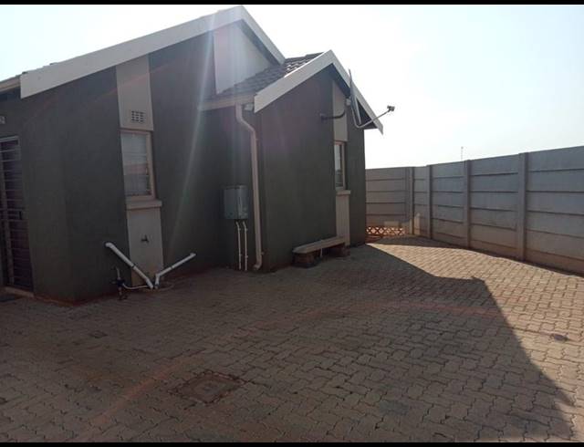 2 BEDROOM HOUSE FOR SALE IN SKY CITY